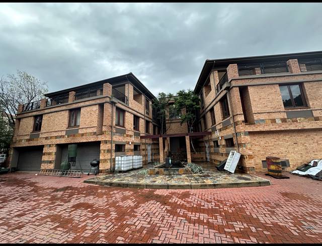 950M² OFFICE TO LET IN WOODMEAD